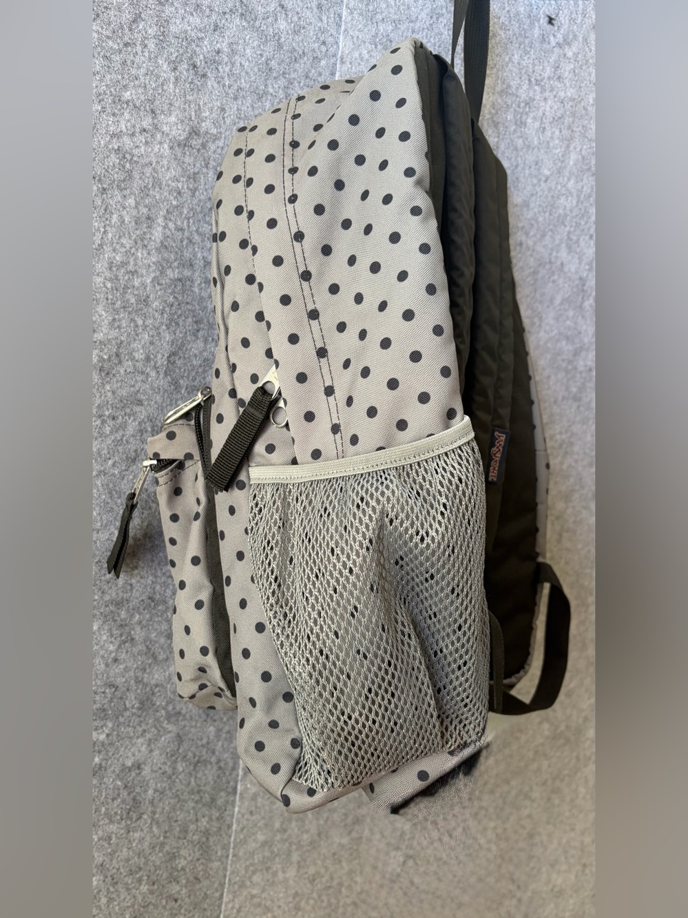 Jansport Digibreak Gray Backpack with Black Polka Dots - Picture 4 of 13